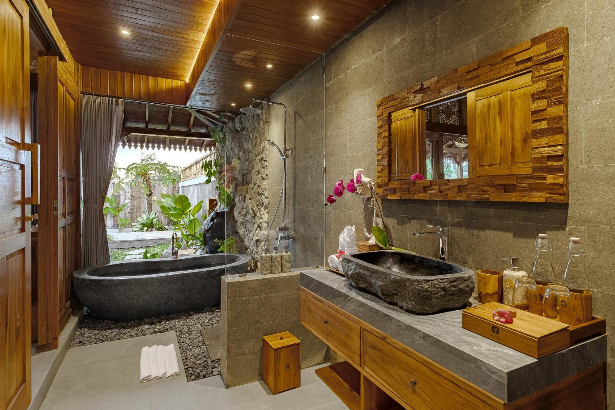 Ratni Ubud