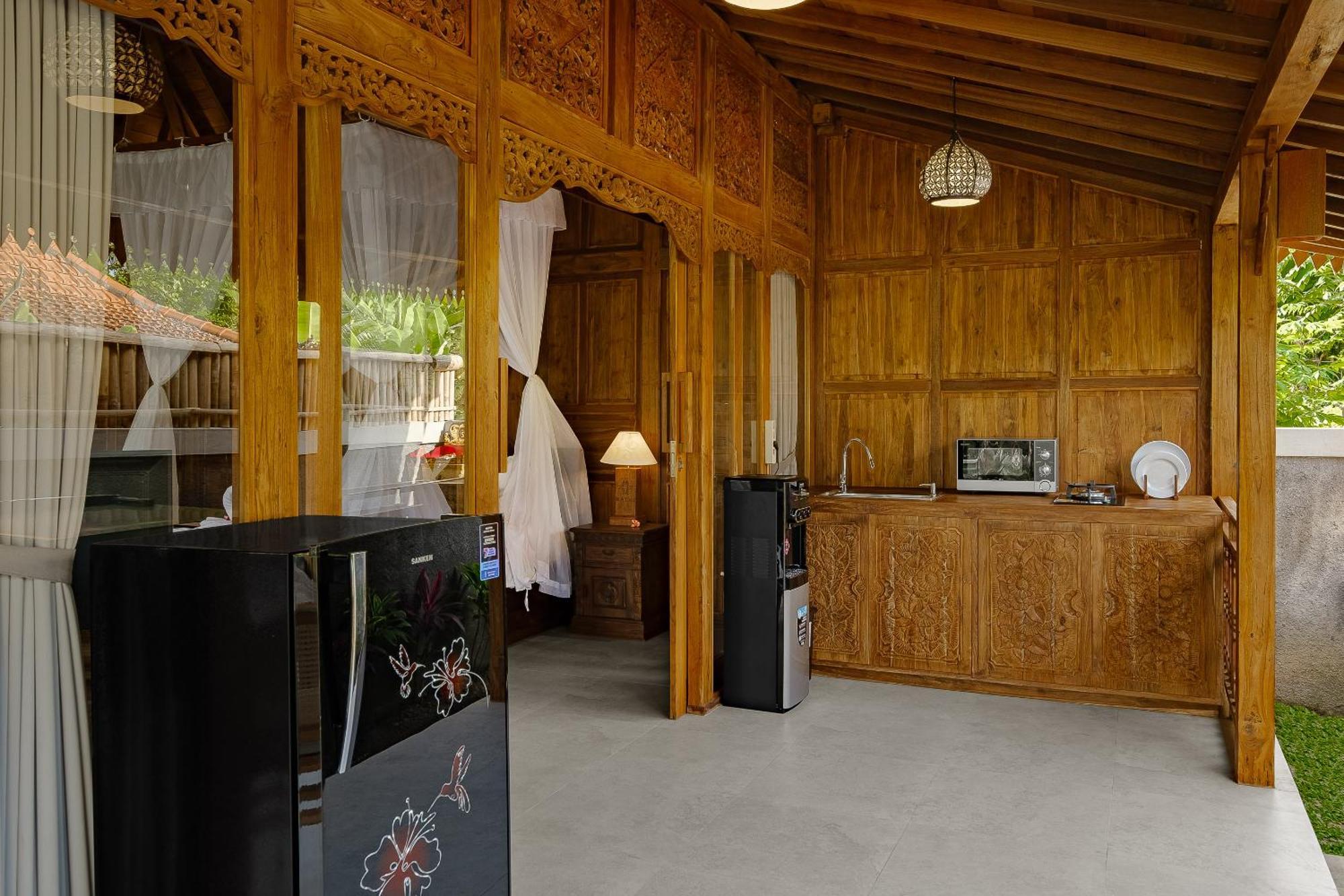 Villa Ratni *